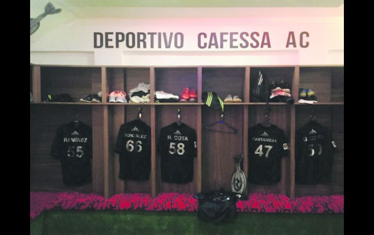 Las instalaciones del Deportivo Cafessa dan un marco inmejorable para el desarrollo de los futbolistas, que están en Tercera División. ESPECIAL /