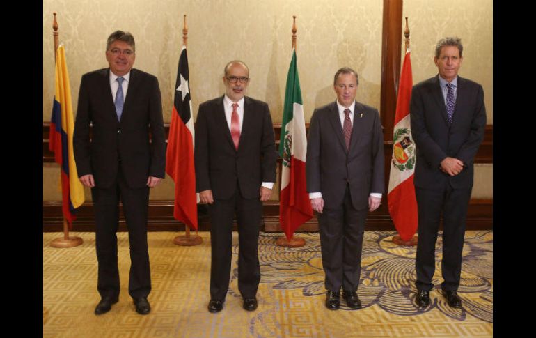 Los homólogos de José Antonio Meade de Perú, Colombia y Chile mostraron solidaridad a México. EFE / E. González