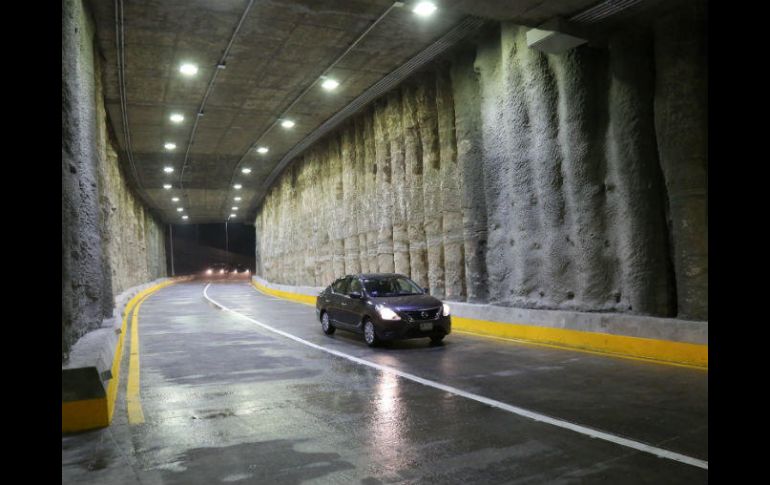El túnel permite conectar a los automovilistas que proceden de Bugambilias, por Prolongación López Mateos, hacia Periférico Poniente. ESPECIAL / SIOP