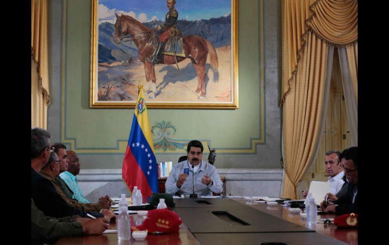 Maduro presentó una serie de videos que supuestamente incriminan a opositores en la organización y financiación de actos violentos. TWITTER / @correoorinoco
