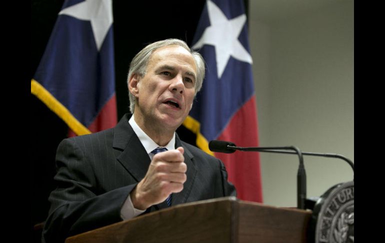‘Texas ha prohibido ahora las ciudades santuario en el Estado de la Estrella Solitaria’, señaló Abbott. AP / ARCHIVO