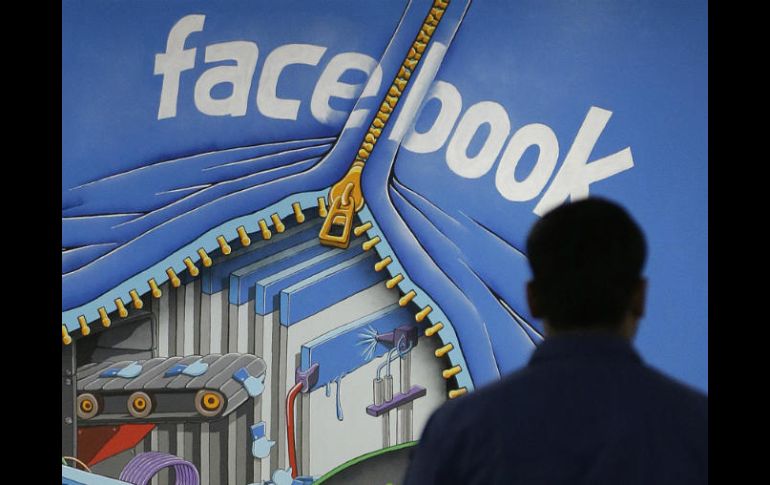 Facebook emplea a más de 150 personas que trabajan 'exclusivamente o principalmente enfocadas en contrarrestar el terrorismo'. AP / ARCHIVO