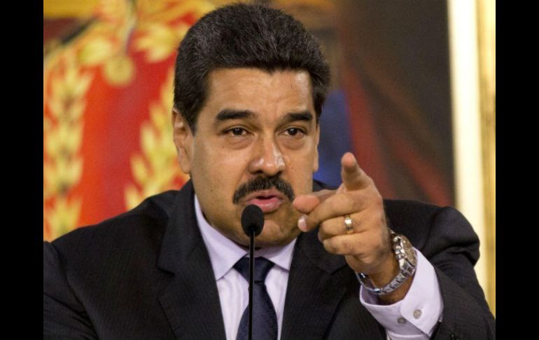 El presidente venezolano calificó las supuestas suspensiones como 'una expresión de fascismo'. AP / ARCHIVO