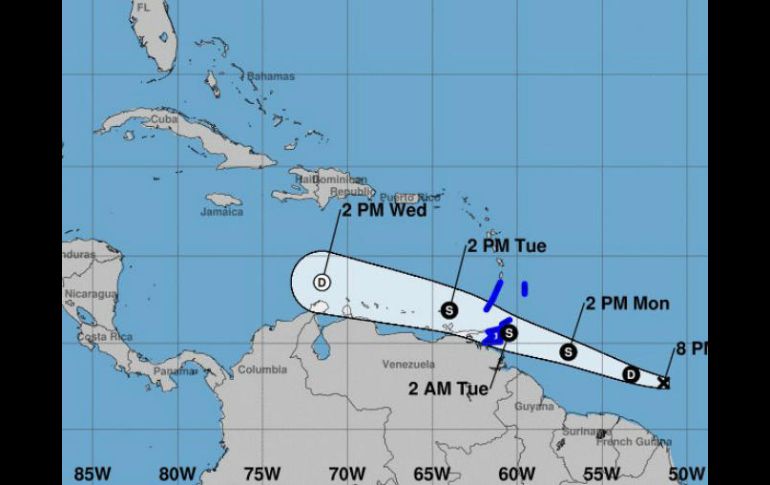 El sistema está a cuatro mil 200 kilómetros al este-sureste de QR y a mil 310 al este-sureste de Las Antillas Menores. TWITTER / @NHC_Atlantic