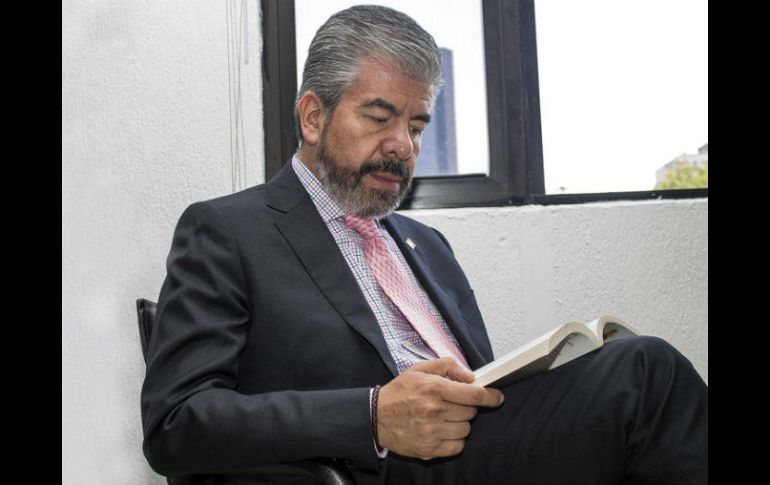 El presidente del PRD en la Ciudad de México, Raúl Flores, dijo que Morena suele denunciar actos de corrupción para tapar los propios. SUN / ARCHIVO