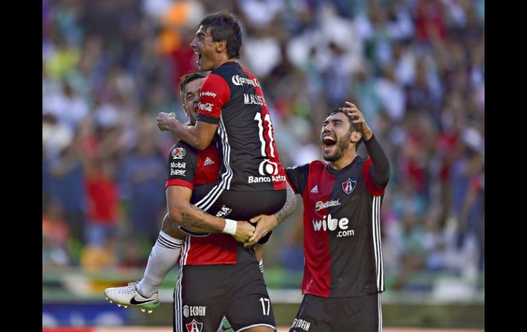 Jugadores del Atlas celebran su triunfo ante León. MEXSPORT / I. Ortiz