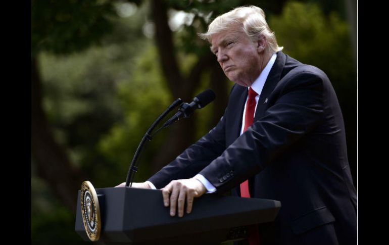 Donald Trump abordó en Twitter varios temas que le resultan incómodos. AFP / B. Smialowski