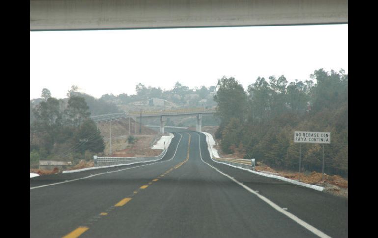 La red troncal federal se compone de 6 mil 500 carreteras y autopistas en más de 50 mil kilómetros de infraestructura. NTX / ARCHIVO