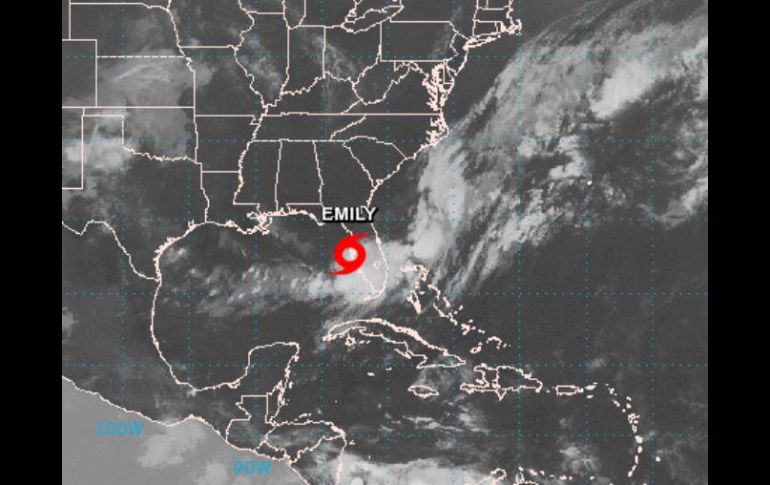 Se ha emitido un aviso de tormenta tropical desde el río Anclote hasta Bonita Beach, en la costa suroeste de Florida. ESPECIAL / nhc.noaa.gov