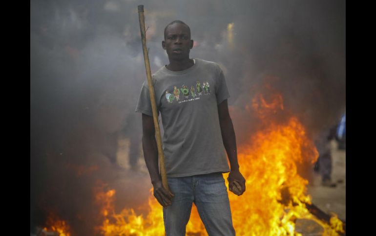 Desde que se anunciara la reelección del presidente Uhuru Kenyatta el viernes por la noche, la violencia estalló en el país africano. EFE / d. Kurokawa