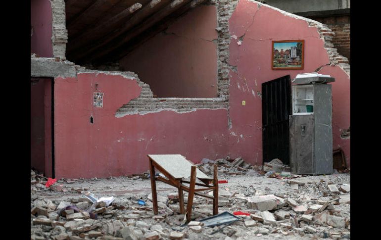 Vista de los daños que sufrió una vivienda en Ixtaltepec, Oaxaca, tras el sismo. SUN / C. Rogel