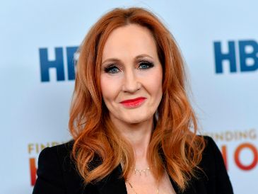 JK Rowling realizó comentarios transfobicos por medio de X