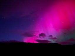 Impresionantes postales dejan las auroras boreales. X / @SkyAlertMx